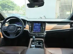 2023 Volvo S90 Hybrid T8 4WD Luxury, чёрный — фото 9