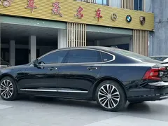 2023 Volvo S90 Hybrid T8 4WD Luxury, чёрный — фото 12