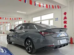 2022 Hyundai Elantra 240TGDi DCT LUX Premium — фото 4