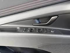 2022 Hyundai Elantra 240TGDi DCT LUX Premium — фото 11