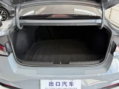 2022 Hyundai Elantra 240TGDi DCT LUX Premium — фото 12