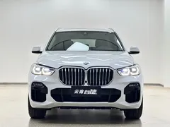 2021 BMW X5 xDrive40i M, белый — фото 2