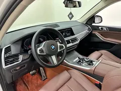 2021 BMW X5 xDrive40i M, белый — фото 9