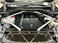 2021 BMW X5 xDrive40i M, белый — фото 32
