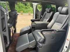 2021 Toyota Alphard Hybrid 2.5L Premium, белый — фото 10