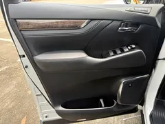 2021 Toyota Alphard Hybrid 2.5L Premium, белый — фото 12