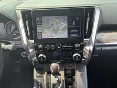 2021 Toyota Alphard Hybrid 2.5L Premium, белый — фото 16