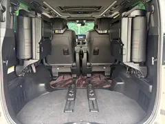 2021 Toyota Alphard Hybrid 2.5L Premium, белый — фото 18