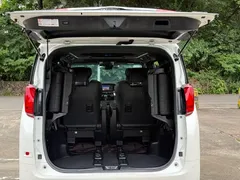 2021 Toyota Alphard Hybrid 2.5L Premium, белый — фото 19