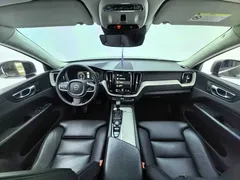 2021 Volvo XC60 4WD Luxury — фото 16