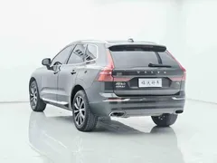 2021 Volvo XC60 4WD Luxury — фото 28