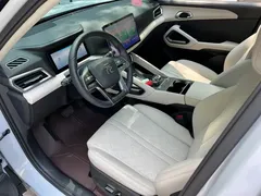 2024 BYD Yuan UP 401KM, белый — фото 8