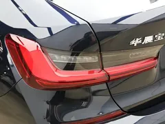 2022 BMW 3 Series 3 320Li M, чёрный — фото 27