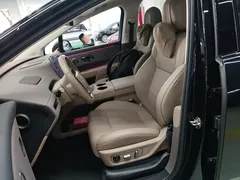 2025 Li Auto i8 Standard, чёрный — фото 15