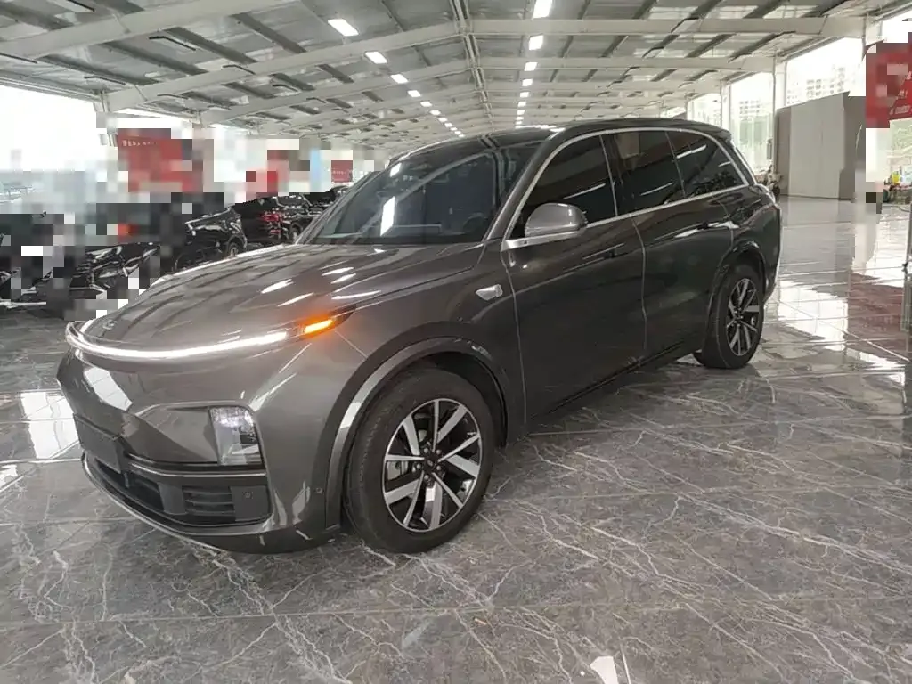 2023 Li Auto L8 Air