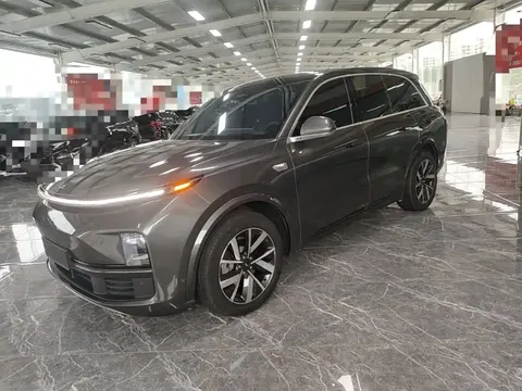 2023 Li Auto L8 Air