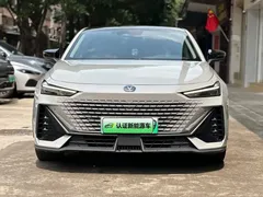 2023 Changan UNI-V iDD 1.5T 113km PHEV — фото 2