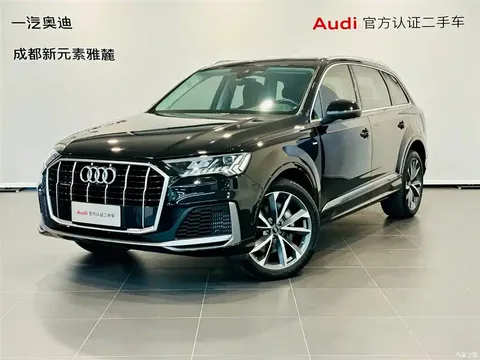 2023 Audi Q7 55 TFSI quattro S line Sport