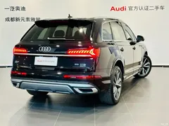 2023 Audi Q7 55 TFSI quattro S line Sport, чёрный — фото 4