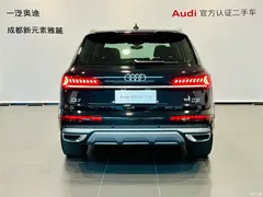 2023 Audi Q7 55 TFSI quattro S line Sport, чёрный — фото 5