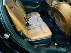 2023 Audi Q7 55 TFSI quattro S line Sport, чёрный — фото 8