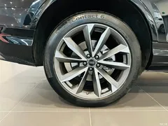 2023 Audi Q7 55 TFSI quattro S line Sport, чёрный — фото 16