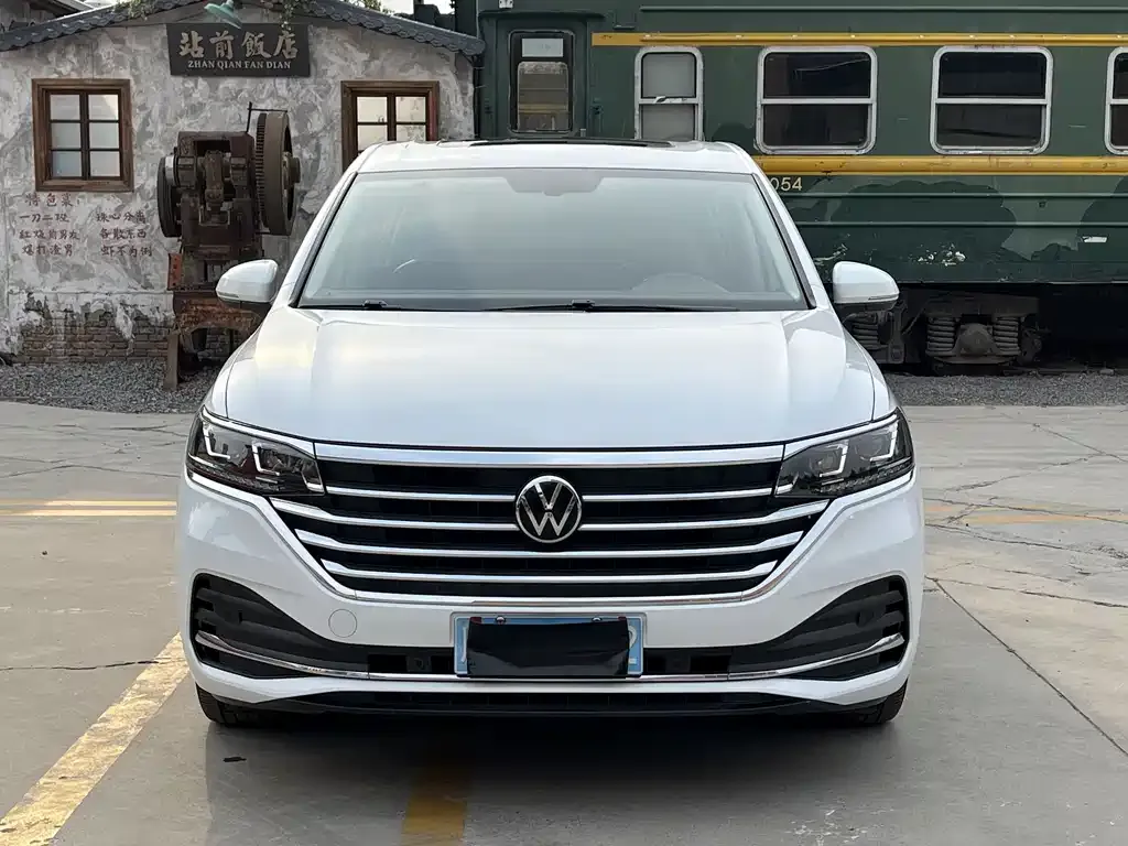 2020 Volkswagen Viloran 330TSI Luxury