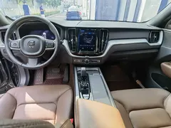 2023 Volvo XC60 4WD Luxury — фото 10