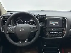 2021 Mitsubishi Outlander 2.0L, белый — фото 10
