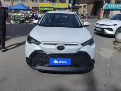 2022 Toyota Frontlander 2.0L CVT Elite, белый — фото 2