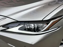 2022 Lexus ES 200 — фото 5