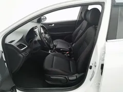 2020 Hyundai 1.4L MT GLS, белый — фото 10