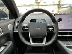 2024 Li Auto L8 Ultra, чёрный — фото 15