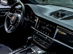 2021 Porsche Macan 2.0T — фото 6
