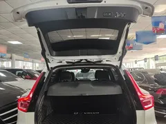 2021 Volvo XC40 T4 4WD Luxury, белый — фото 19