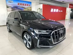 2021 Audi Q7 55 TFSI quattro S line, чёрный — фото 3