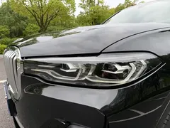 2021 BMW X7 xDrive40i, чёрный — фото 10