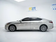 2022 Lexus ES 200 — фото 10