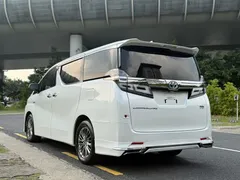 2021 Toyota Vellfire Hybrid 2.5L HV Luxury, белый — фото 6