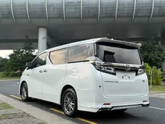 2021 Toyota Vellfire Hybrid 2.5L HV Luxury, белый — фото 8