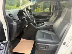 2021 Toyota Vellfire Hybrid 2.5L HV Luxury, белый — фото 10