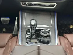 2022 BMW X5 xDrive30i M, чёрный — фото 15