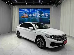 2023 Volkswagen Sagitar 280TSI DSG Exceed, белый — фото 3