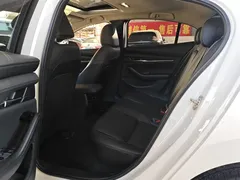 2022 Mazda 3 2.0L AT, белый — фото 5