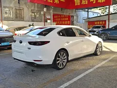 2022 Mazda 3 2.0L AT, белый — фото 8