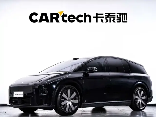 2025 Li Auto i8 Standard