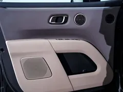 2025 Li Auto i8 Standard, чёрный — фото 17