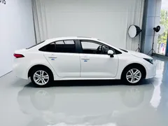 2022 Toyota Levin 185T CVT Luxury, белый — фото 8