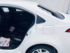 2022 Toyota Levin 185T CVT Luxury, белый — фото 23