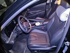 2022 Hyundai Elantra 1.5L CVT LUX, чёрный — фото 8